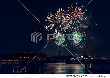 Minatomirai Smart Festival Fireworks Display Minatomirai Smart Festival Fireworks Display 125589776