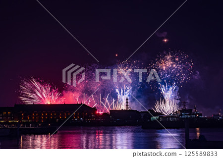 Minatomirai Smart Festival Fireworks Display Minatomirai Smart Festival Fireworks Display 125589833