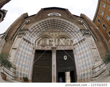 Santa anastasia basilc church in verona italy detail 125592835