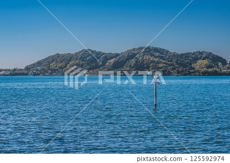 "Hosoe Return Sail" from the Eight Views of Totomi in Hamamatsu City (Shizuoka Prefecture) 125592974