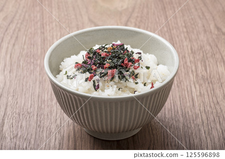 Rice with furikake, Shiso and plum furikake rice, rice companion, rice accompaniment, food culture, image material Rice with furikake, Shiso and plum furikake rice, rice companion, rice accompaniment, food culture, image material 125596898