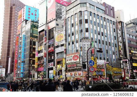[東京,新宿車站東口]歌舞伎町娛樂區 125600632