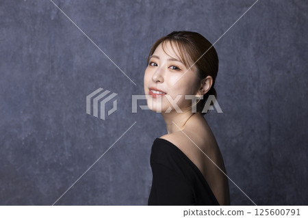 Cute woman beauty image 125600791