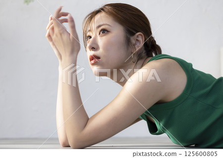 可愛女人美麗形象 125600805