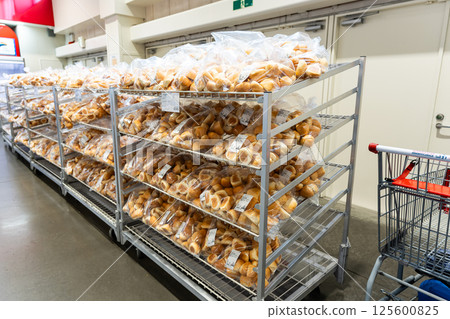 Costco Tamasakai Warehouse Dinner Roll Section, Oyamagaoka, Machida, Tokyo 125600825