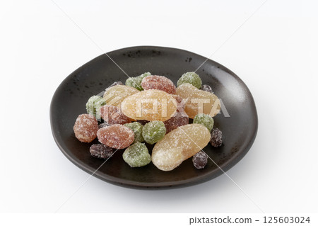 盤子裡的彩色甜豆 盤子裡的彩色甜豆 125603024