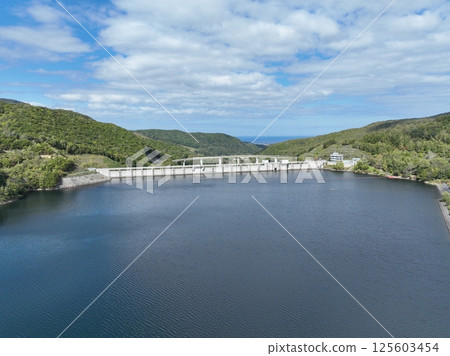 [Hokkaido from the sky] Asari Dam, Asari, and the city of Otaru 125603454