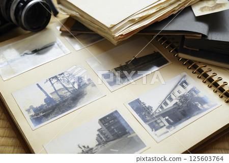 Image of sorting out belongings before death and sorting out belongings after death Image of sorting out belongings before death and sorting out belongings after death 125603764