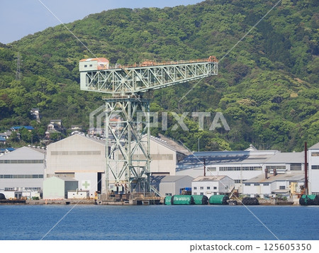 巨型懸臂起重機 125605350