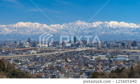 View of Toyama city and the Tateyama mountain range View of Toyama city and the Tateyama mountain range 125605840