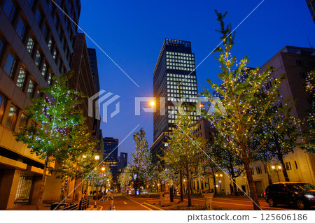 Illuminated night on Midosuji in Osaka 125606186