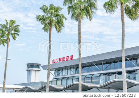 山口縣宇部市,山口宇部機場天氣晴朗 山口縣宇部市,山口宇部機場天氣晴朗 125607228