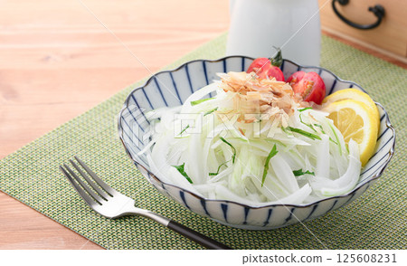 洋蔥片沙拉(新洋蔥) 洋蔥片沙拉(新洋蔥) 125608231