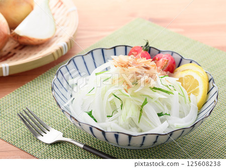 洋蔥片沙拉（新洋蔥） 125608238