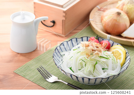 洋蔥片沙拉(新洋蔥) 洋蔥片沙拉(新洋蔥) 125608241