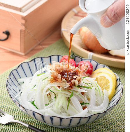 Onion slice salad (new onions) Onion slice salad (new onions) 125608246