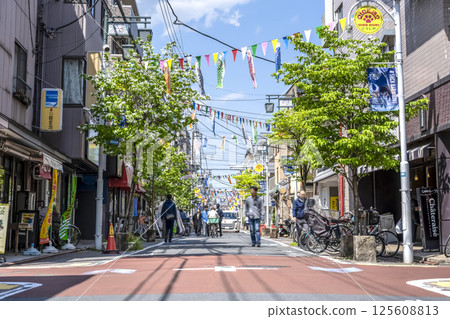 東京大田區的城市景觀:大出通商店街 東京大田區的城市景觀:大出通商店街 125608813