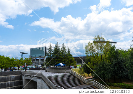 富山縣綜合運動公園，晴朗的藍天，J聯賽比賽日 |田徑場圖片|富山縣富山市 125610333