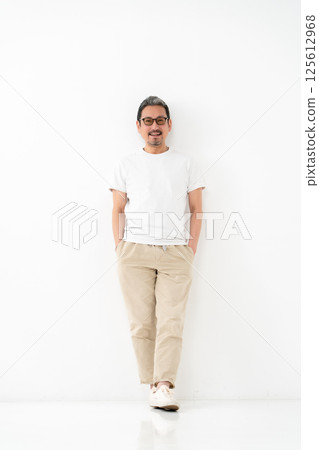 Men's Beauty Middle Age Full Body 125612968