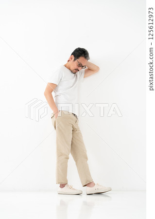 男士美容 中年 全身 125612973