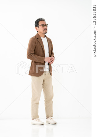 Casual business middle man Casual business middle man 125613833