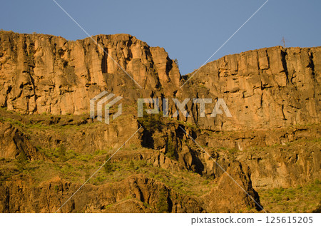 Cliff in the Arguineguin ravine. 125615205