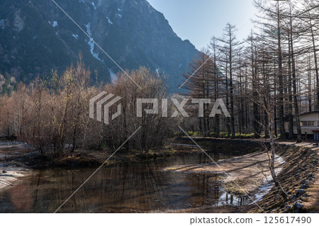Kamikochi in the spring 125617490