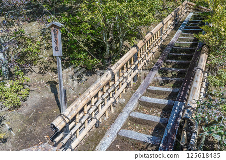 京都金閣寺內的金閣寺圍欄 125618485