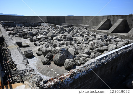 Gunkanjima 25m Pool Remains 125619032
