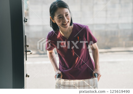 Nurse in her 50s 125619490