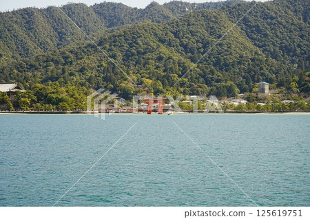 Japan Hiroshima Miyajima Itsukushima Shrine Torii 125619751