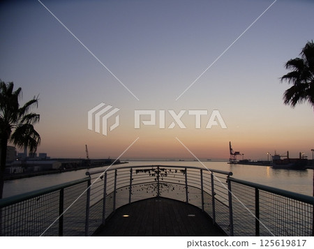 sea, ocean, the sea 125619817