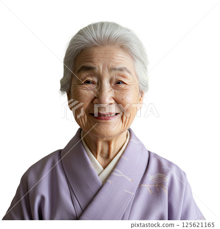 Senior wearing kimonos 125621165