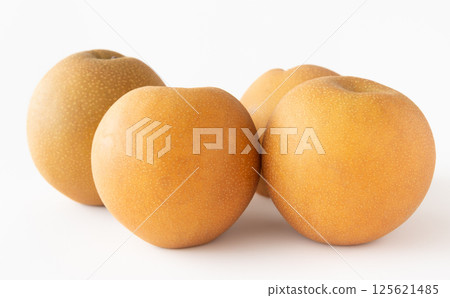 Nikkori pear, fruit, autumn taste, red pear, fruit 125621485