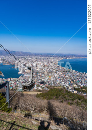 Hakodate scenery on a clear day as seen from the Mount Hakodate Ropeway 125622005