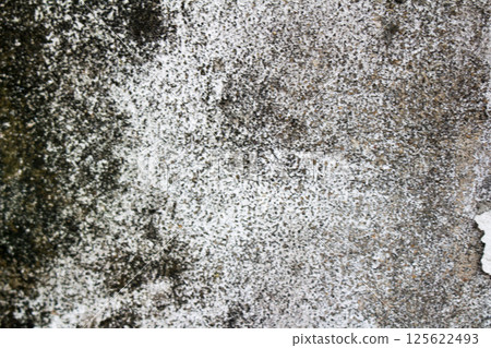 The white cement wall surface is peeling, dirty, old The white cement wall surface is peeling, dirty, old 125622493