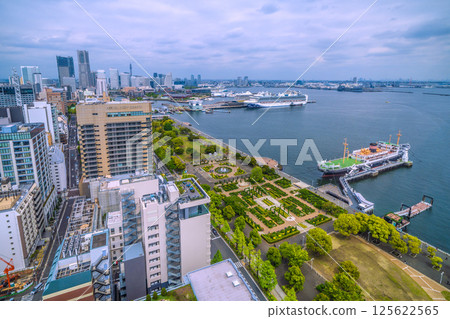 Yokohama cityscape in Japan with three luxury cruise ships: Norwegian Spirit, Riviera, and Diamond Princess 125622565