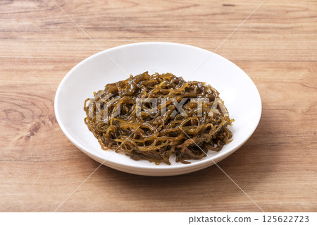 Raw mozuku, healthy food, seaweed, image material Raw mozuku, healthy food, seaweed, image material 125622723