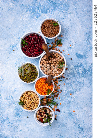 Beans, lentils, soybean, pea and chickpea Beans, lentils, soybean, pea and chickpea 125625464