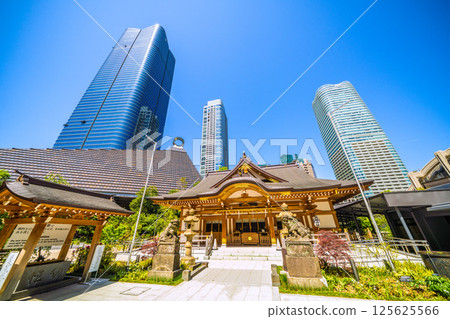 日本東京的城市景觀,俯瞰麻布台之丘、八幡神社等。 日本東京的城市景觀,俯瞰麻布台之丘、八幡神社等。 125625566