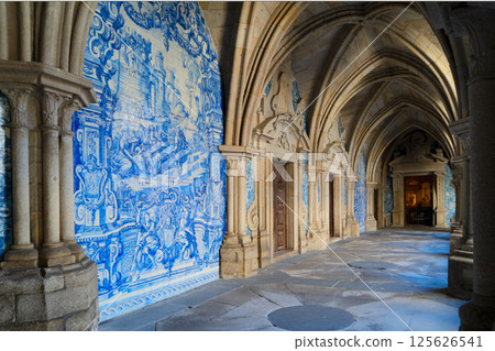 historic town of Porto, Portugal historic town of Porto, Portugal 125626541