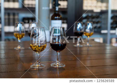 port wine testing 125626589