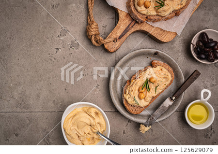 Delicious sandwiches with hummus 125629079