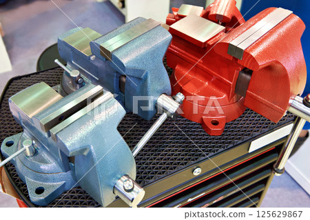 Mechanical vise for workbench 125629867