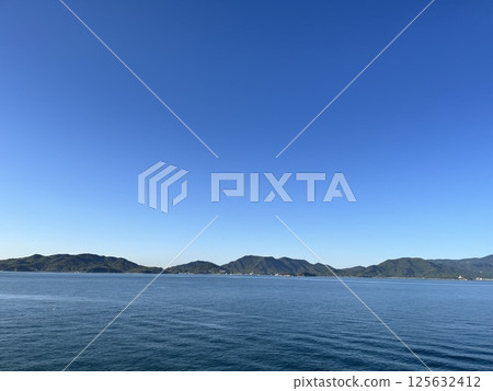 Seascape: Seto Inland Sea, Calm Sea 125632412