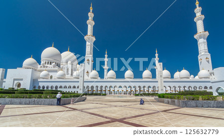 Sheikh Zayed Grand Mosque timelapse hyperlapse in Abu Dhabi, the capital city of United Arab Emirates 125632779