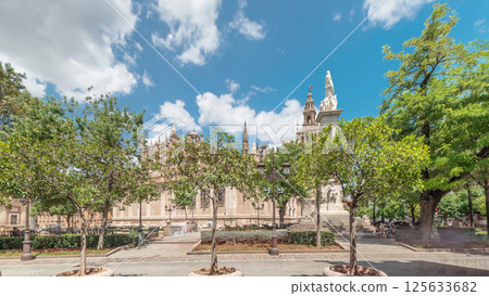 Plaza del Triunfo timelapse with Monument to Immaculate Conception, Seville 125633682