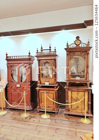 Antique Music Box 125634464