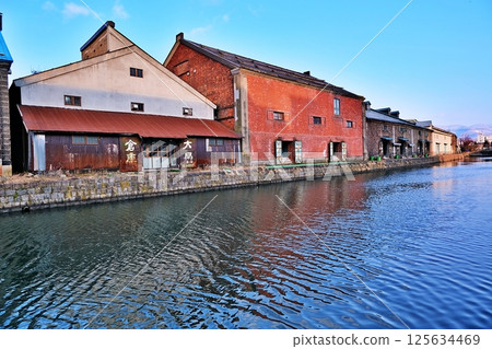 Scenery of Otaru Canal, Hokkaido 125634469