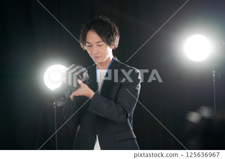 男攝影師拍照 125636967